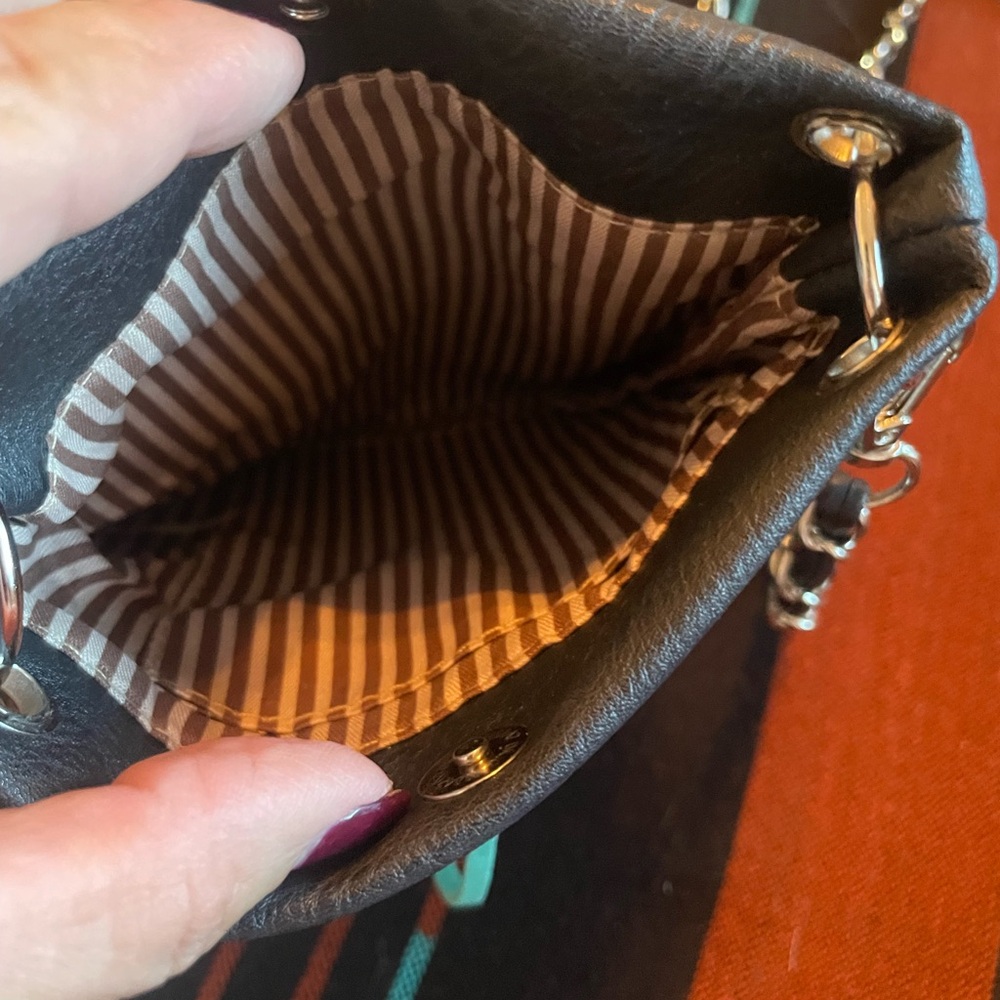Purse - Picture 3 of 3